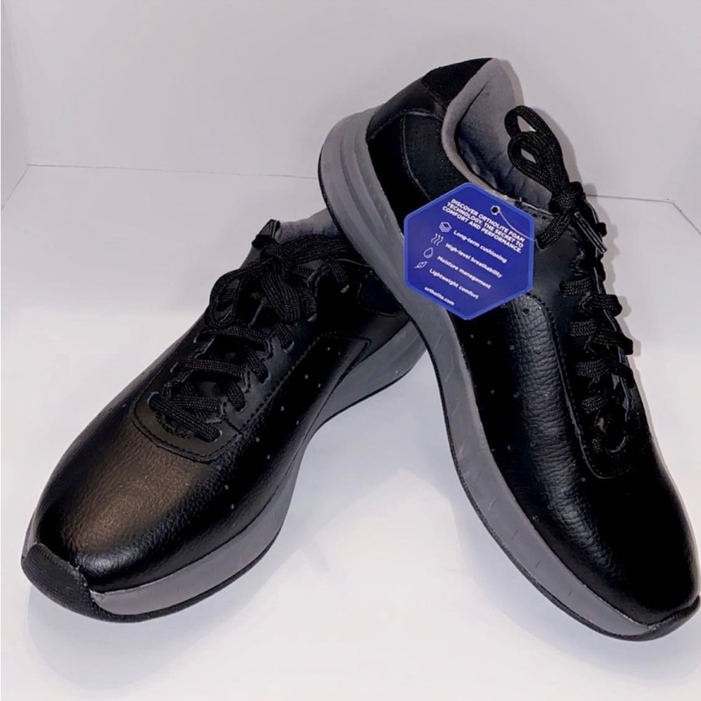 Walter Hagen Men's Size 8 Course Casual
WHM18-DBLK